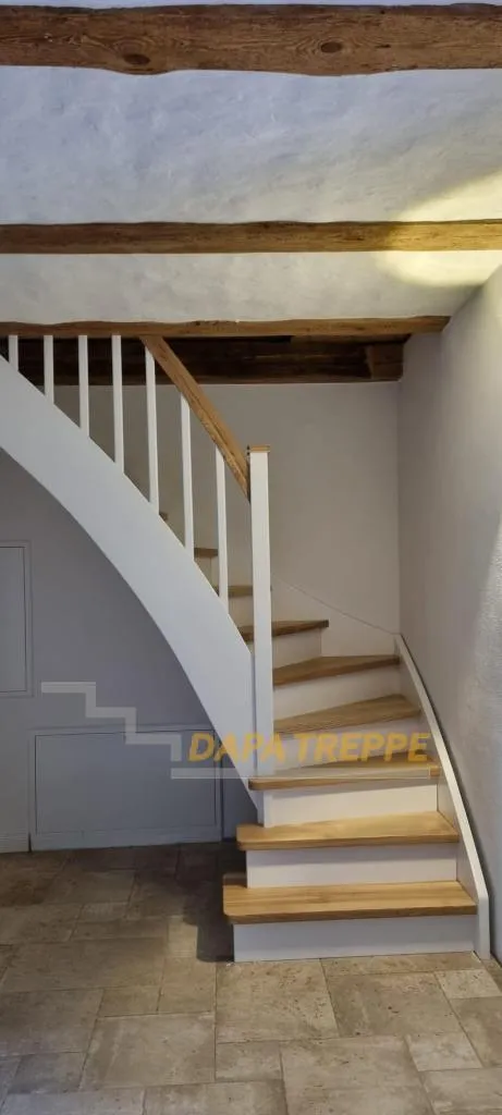 Innentreppe aus Holz, Holztreppe , Wangentreppen, Massivholztreppen - Maßanferti